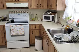 466 Holyoke Ln, Lake Worth, FL 33467 - Photo 6