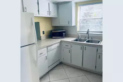 1900 S Kanner Highway #8-107, Stuart, FL 34994 - Photo 4