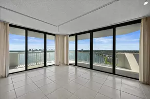 115 Lakeshore Dr, North Palm Beach, FL 33408 - Photo 1