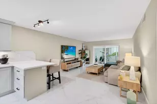 322 N Federal Hwy, Deerfield Beach, FL 33441 - Photo 1