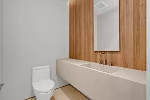 200 Arkona Ct, West Palm Beach, FL 33401 - Photo 10