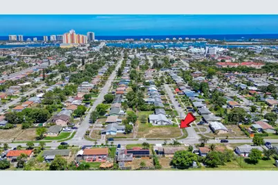 398 W 23rd Street, Riviera Beach, FL 33404 - Photo 10