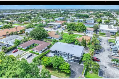 559 NE 44th Street #2, Boca Raton, FL 33431 - Photo 1