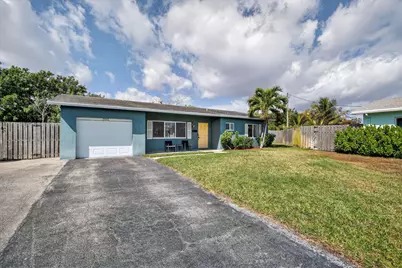 301 SE 3rd Street, Deerfield Beach, FL 33441 - Photo 2