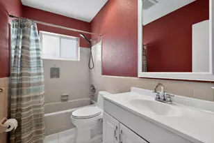 301 SE 3rd St, Deerfield Beach, FL 33441 - Photo 28