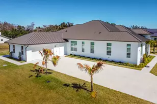 7595 155th Pl N, Palm Beach Gardens, FL 33418 - Photo 6