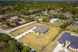 7595 155th Pl N, Palm Beach Gardens, FL 33418 - Photo 2