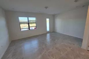 7783 SW Bentley Ln, Stuart, FL 34997 - Photo 4