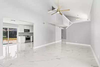 4412 Wilkinson Drive, Palm Springs, FL 33461 - Photo 6