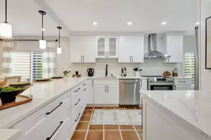 27 Westgate Ln, Boynton Beach, FL 33436 - Photo 2