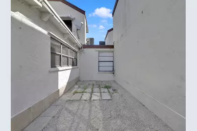 9702 NW 5th Lane #9702, Miami, FL 33172 - Photo 18