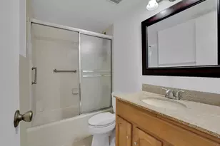 9702 NW 5th Ln, Miami, FL 33172 - Photo 10