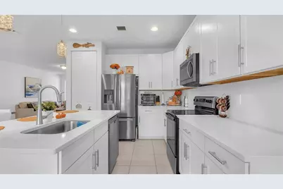 304 NW 36th Avenue, Pompano Beach, FL 33069 - Photo 10