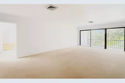 1739 Embassy Drive #202, West Palm Beach, FL 33401 - Photo 10