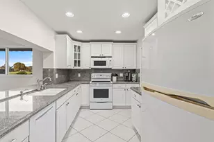 383 Villa Dr S, Atlantis, FL 33462 - Photo 16