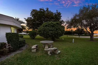 383 Villa Drive S, Atlantis, FL 33462 - Photo 32