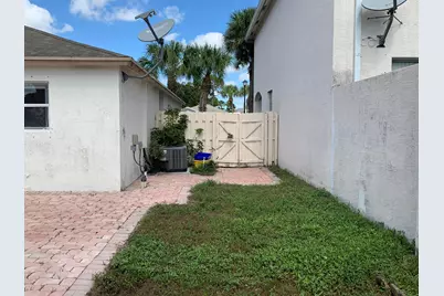 5900 Azalea Circle, West Palm Beach, FL 33415 - Photo 34
