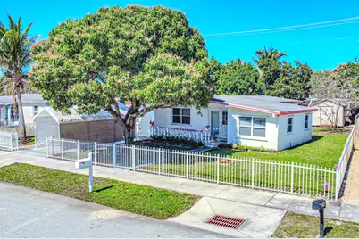 281 NE 46th Street, Deerfield Beach, FL 33064 - Photo 1