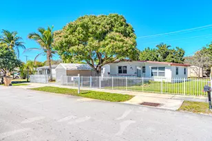 281 NE 46th St, Pompano Beach, FL 33064 - Photo 22