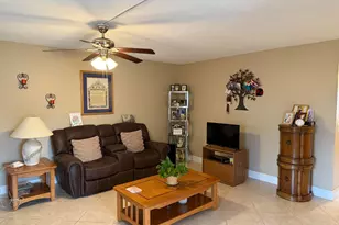 147 Burgundy D, Delray Beach, FL 33484 - Photo 4