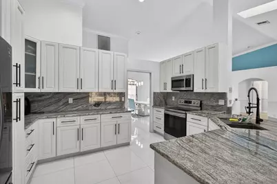 221 Cypress Trace, West Palm Beach, FL 33411 - Photo 22