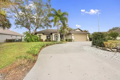 321 SW Panther Trace Trace SW, Port Saint Lucie, FL 34953 - Photo 2