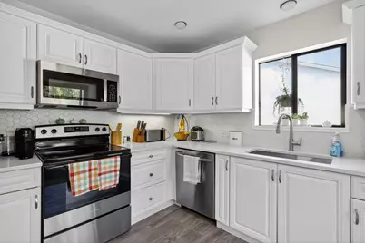 235 SW 29th Avenue, Delray Beach, FL 33445 - Photo 2