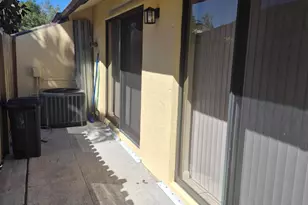 394 Springdale Cir, Palm Springs, FL 33461 - Photo 6