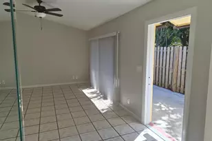 394 Springdale Cir, Palm Springs, FL 33461 - Photo 8