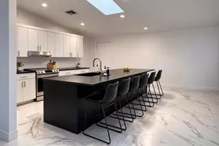 832 NW 108th Ln, Coral Springs, FL 33071 - Photo 8