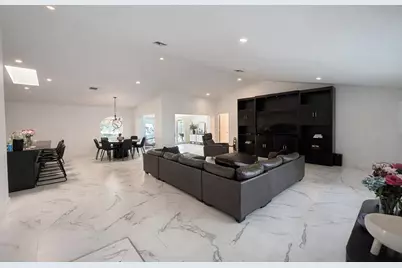 832 NW 108th Lane, Coral Springs, FL 33071 - Photo 4