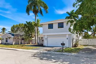 820 Rock Hill Ave, Davie, FL 33325 - Photo 2