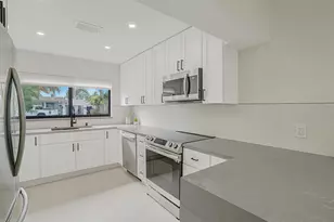 1333 SE 8th St, Deerfield Beach, FL 33441 - Photo 12