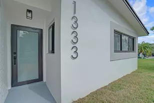 1333 SE 8th St, Deerfield Beach, FL 33441 - Photo 2