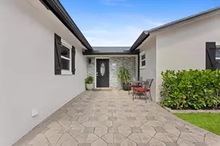 9329 SW 2nd St, Boca Raton, FL 33428 - Photo 4