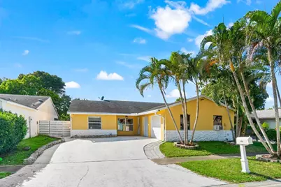5734 Lincoln Circle W, Greenacres, FL 33463 - Photo 4