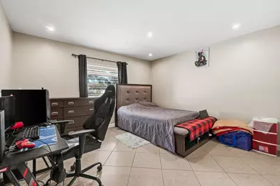 5734 Lincoln Circle E, Lake Worth, FL 33463 - Photo 16