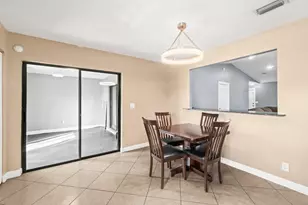 5734 Lincoln Cir E, Lake Worth, FL 33463 - Photo 14