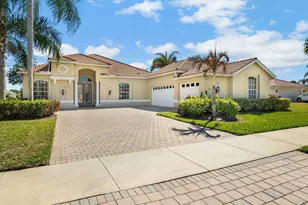 805 SW Marsh Harbor Bay, Port Saint Lucie, FL 34986 - Photo 2