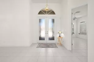 805 SW Marsh Harbor Bay, Port Saint Lucie, FL 34986 - Photo 4