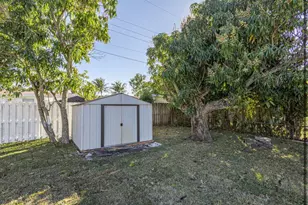 430 E Ilex Dr, West Palm Beach, FL 33403 - Photo 14