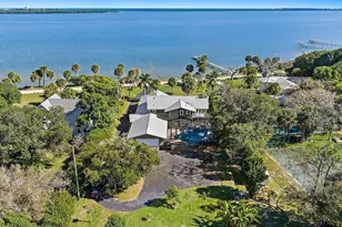 2315 S Indian River Dr, Fort Pierce, FL 34950 - Photo 4