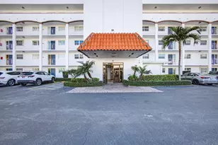 21 Yacht Club Dr, North Palm Beach, FL 33408 - Photo 1