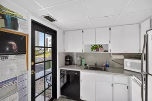 21 Yacht Club Dr, North Palm Beach, FL 33408 - Photo 30