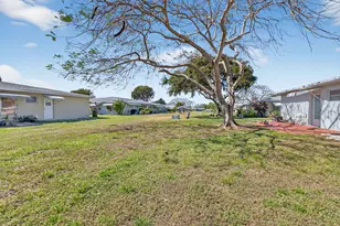 220 High Point Ct E, Delray Beach, FL 33445 - Photo 18