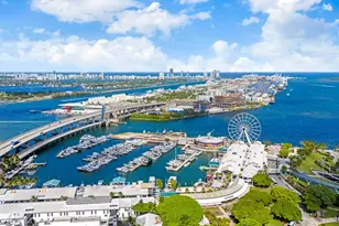 398 NE 5th St, Miami, FL 33132 - Photo 80