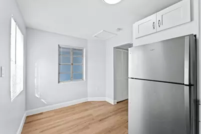 3800 N 10th Avenue N, Palm Springs, FL 33461 - Photo 4