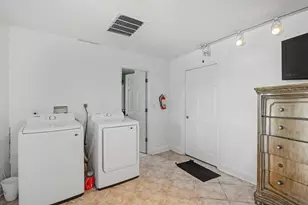 1400 Cardinal Ln, Lantana, FL 33462 - Photo 20