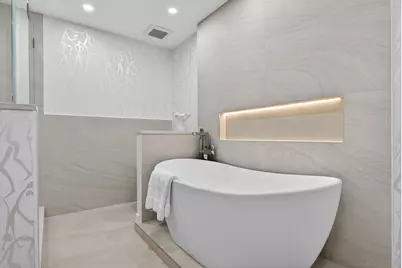 100 Royal Palm Way #D2, Palm Beach, FL 33480 - Photo 28