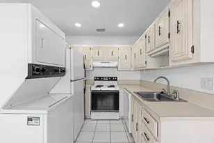 8616 Chevy Chase Dr, Boca Raton, FL 33433 - Photo 8